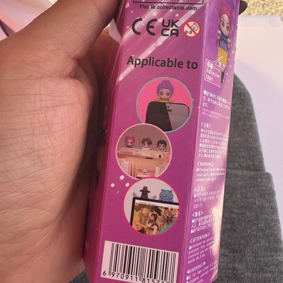 K- pop Demond hunter Squeeze Me Toy - Purple and hipper surprise box - Picture 3 of 3